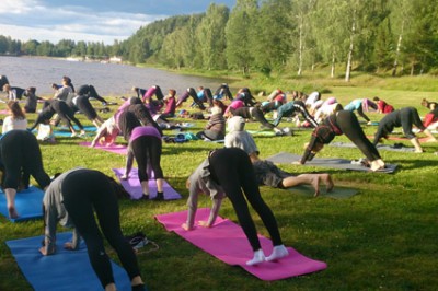 EXTRA TILLFÄLLE: gratis sommaryoga vid Fryksta ikväll!