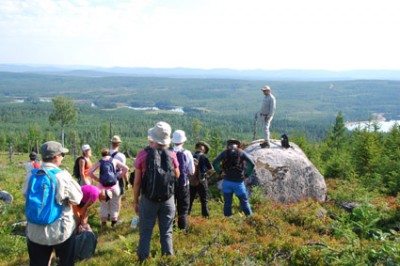 Dag 2: Yoga & Vandring med tropisk värme, solsken & åska