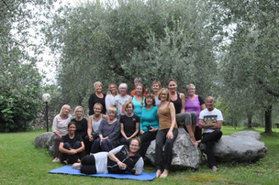 Italien: bilder yoga i klostermiljö vid Gardasjön