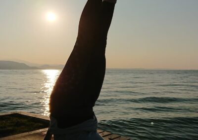 yogaakademien-yoga-vid-gardasjon-italien-yoga-i-soluppgangen-3